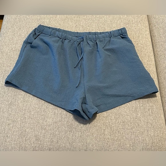 Two Piece Set - Shorts and Tee - Picture 3 of 6